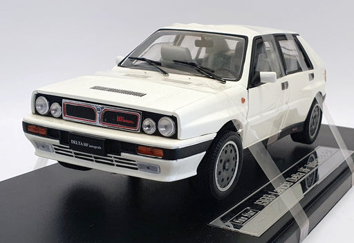 Sunstar 1/18 Scale Model 3154 - 1989 Lancia Delta HF Integrale 8V - White