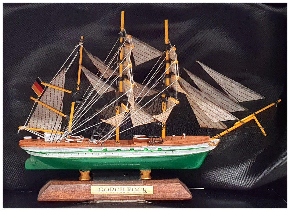 DeAgostini Appx 12cm Long Model Ship 221213 - Gorch Fock - Green
