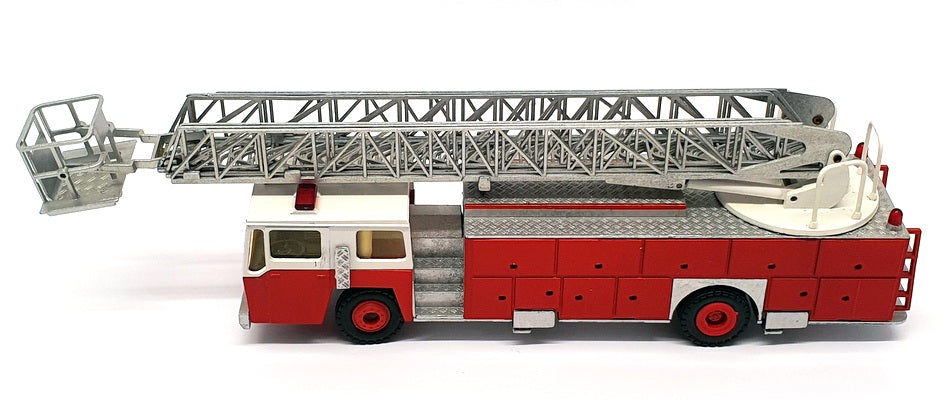 Conrad 1/50 Scale FE253 - E-One Fire Engine Truck Ladder - Red/White