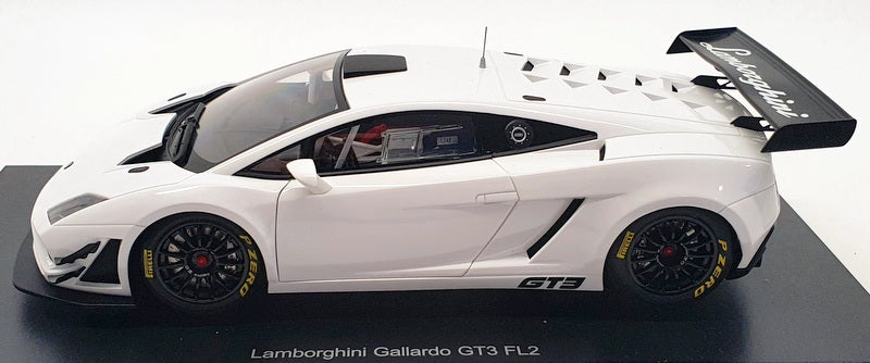 Autoart 1/18 Scale Model Car 81358 - 2013 Lamborghini Gallardo GT3 FL2 - White