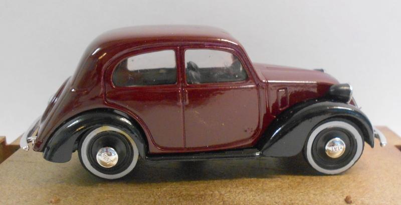 Brumm 1/43 Scale Metal Model - R31 FIAT 50S C BERLINA 1100 HP 32 1937-1939