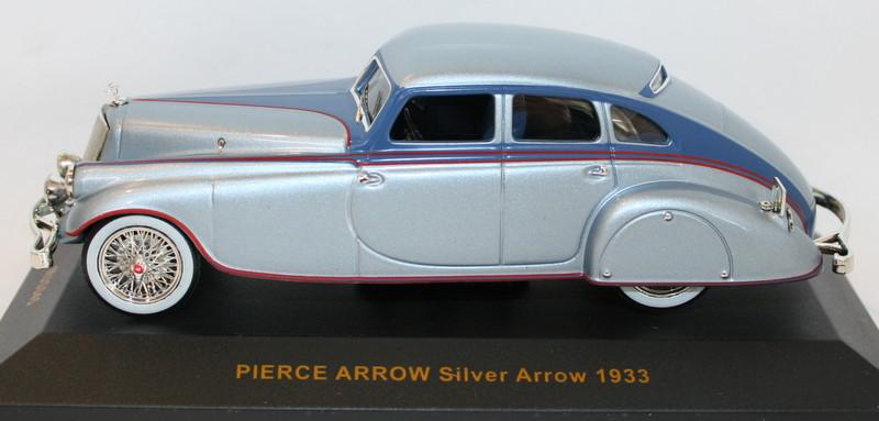 Ixo 1/43 Scale - MUS045 - Pierce Arrow 1933 - 2 Tone Blue
