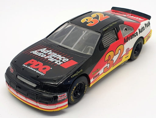 Revell 1/24 Scale 09050 - 1995 Stock Car Ford #32 - Black