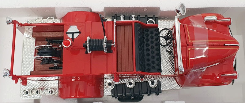 Road Signature 1/24 Scale Model Fire Truck 0068 - 1941 GMC Fire Truck