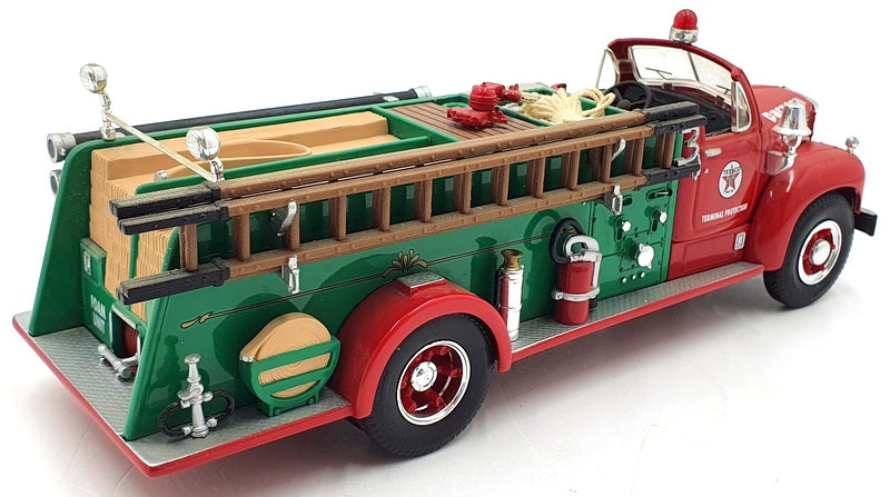 First Gear 1/34 Scale 19-2368 - 1960 Mack B-61 Pumper Texaco Paragon