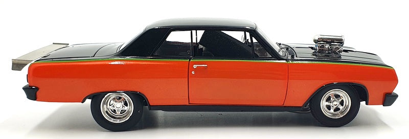 Acme 1/18 Scale Diecast A1805309 - 1965 Chevrolet Chevelle SS - Black/Orange