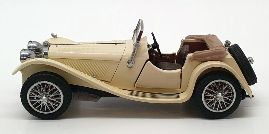 Franklin Mint 1/24 Scale D1B4215 - 1938 Jaguar SS 100 - Ivory