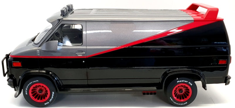 Greenlight 1/12 Scale Model Car 12101 - 1983 GMC Vandura A Team