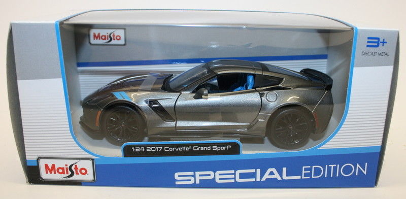 Maisto 1/24 Scale Metal Model Car - 31516 - 2017 Corvette Grand Sport - Gunmetal