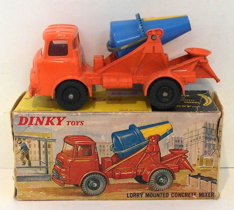 A Dinky Supertoys 960 Lorry-Mounted Concrete Mixer and a Dinky Toys 917 A Dinky Supertoys 960 Lorry-Mounted Concrete Mixer and a Dinky Toys 917