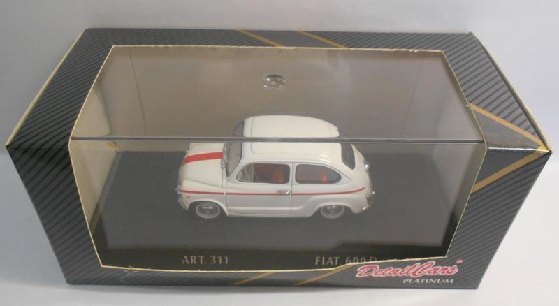 Corgi Detail 1/43 Scale - ART.311 FIAT 600D 1965 WHITE