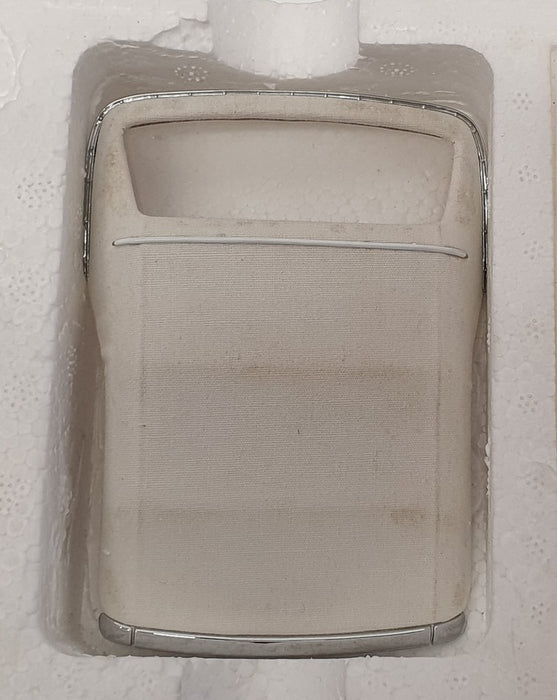 Danbury Mint 1/24 Scale Model Car 195-047 - 1957 Chrysler 300C Conv - White