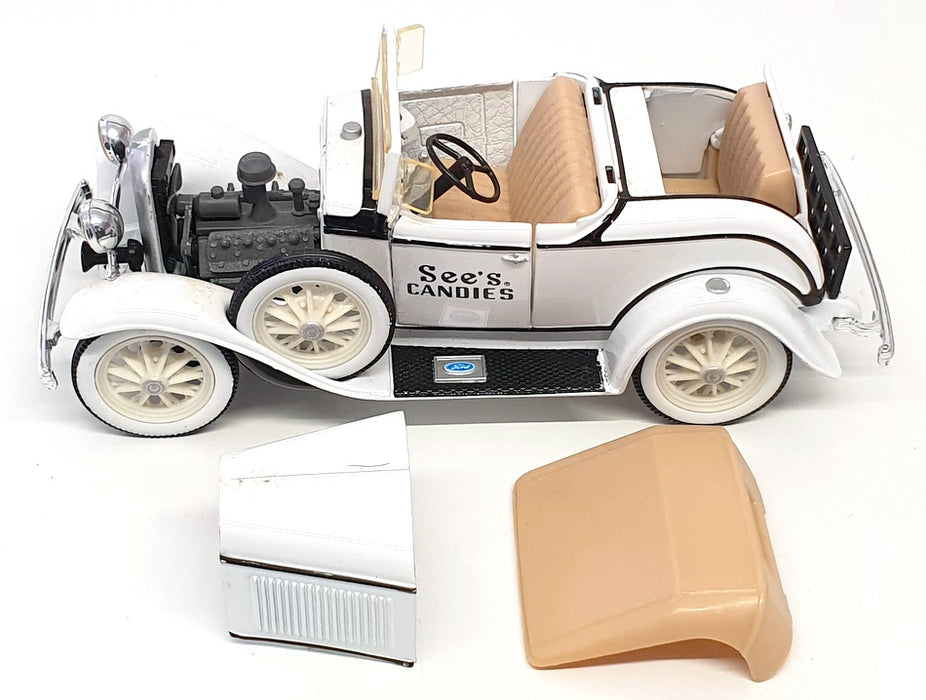 Ertl 16cm Long Diecast H630 - 1930 Ford Model A Roadster Bank - White