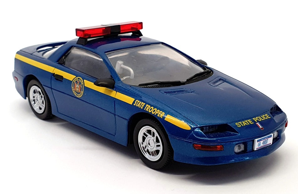 Code 3 Collectibles 1/24 Scale 30721A - Chevrolet Police Car New York - Blue