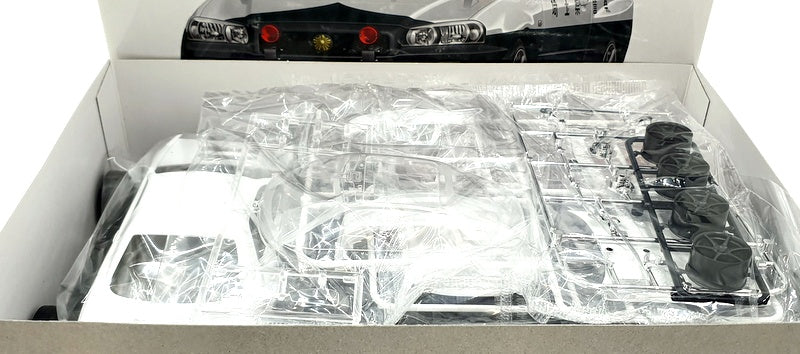 Aoshima 1/24 Scale Model Kit 01 -  Nissan Skyline GTR BNR 34 Patrol Car 1999