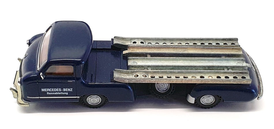 Conrad 1/43 Scale 1034 - 1955 Mercedes Benz Racing Car Transporter