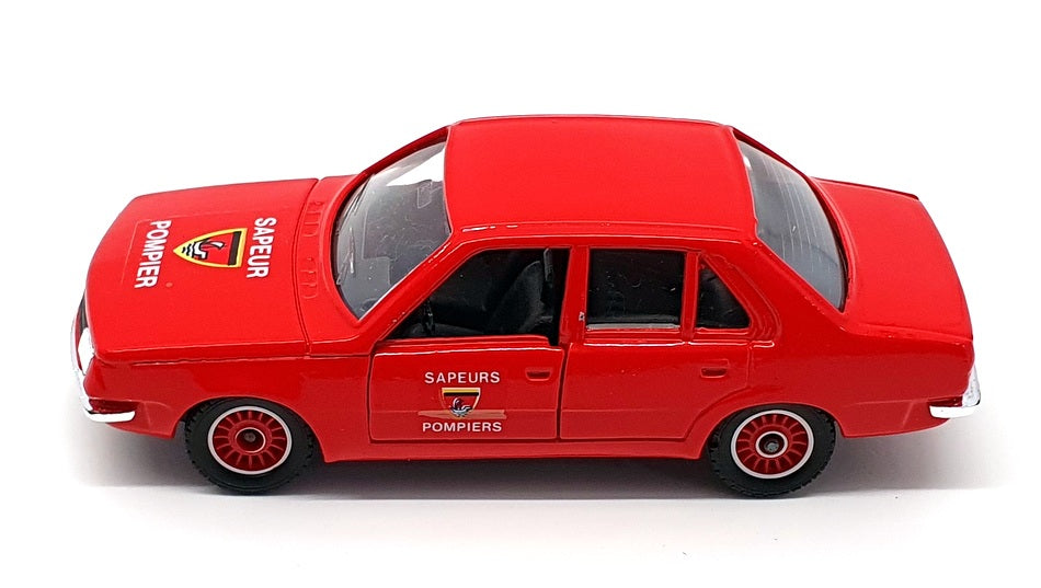 Solido 1/43 Scale Diecast 1318 - Renault 18 Fire Vehicle - Red
