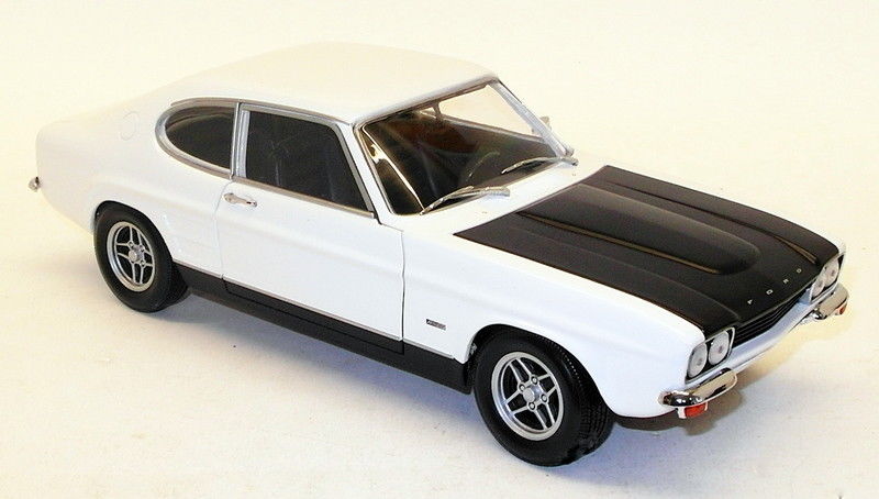 Minichamps 1/18 Scale Model 150 089078 - 1970 Ford Capri I RS 2600 - White/Black