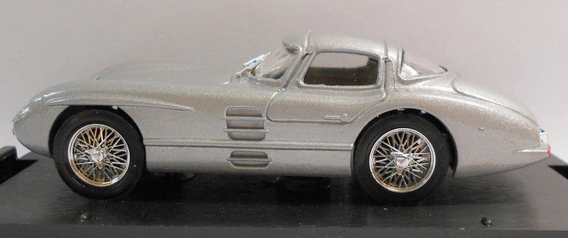 Brumm 1/43 Scale Metal Model - R187 MERCEDES 300 SLR COUPE 1955