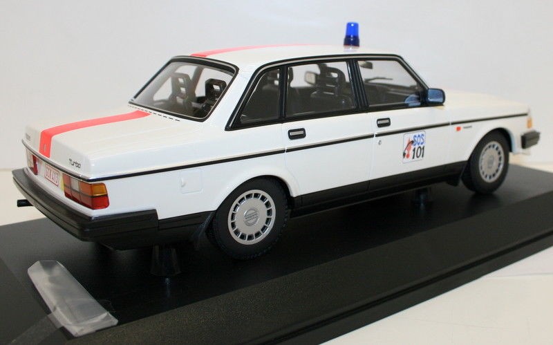 Minichamps 1/18 Diecast 155 171492 - 1986 Volvo 240 GL - Belgium Police