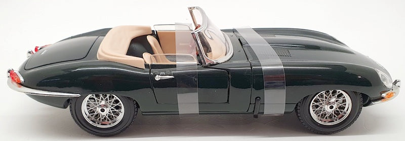 Burago 1/18 Scale Model Car #18 12046 - 1961 Jaguar E Cabriolet - Green