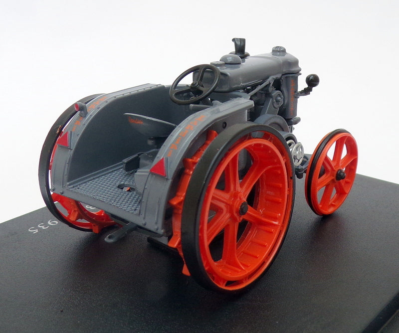 Hachette 1/43 Scale Model Tractor HT008 - 1935 Landini Velite V.L. 30 - Grey
