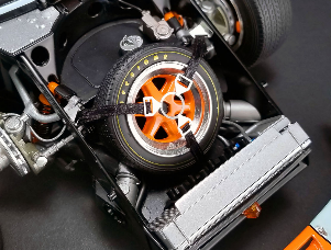 Acme 1/12 Scale Model 1201006 - 1969 Ford GT40 MK1 1969 Le Mans Champion