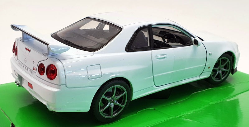 Welly 1/24 Scale Model Car 24108W - Nissan Skyline GT-R (R34) - White