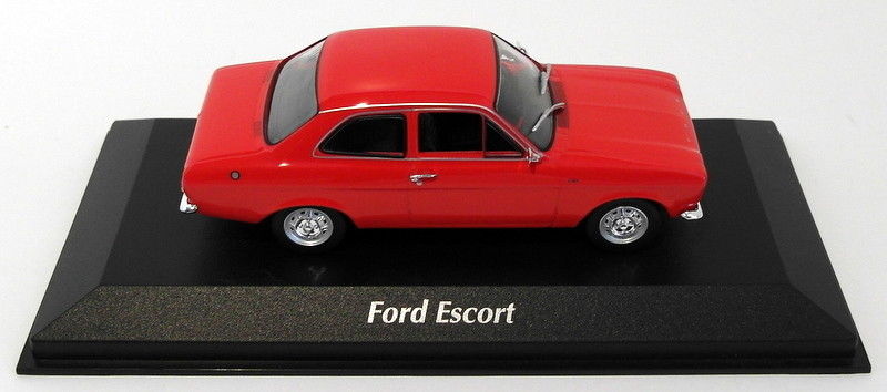 Maxichamps 1/43 Scale Diecast 940 081001 - 1974 Ford Escort - Red