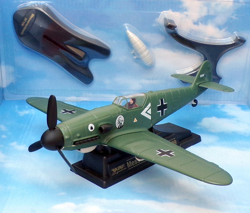 Yat Ming 1/48 Scale WW II Series 99078 - Messerschmitt BF109 Aircraft - Green