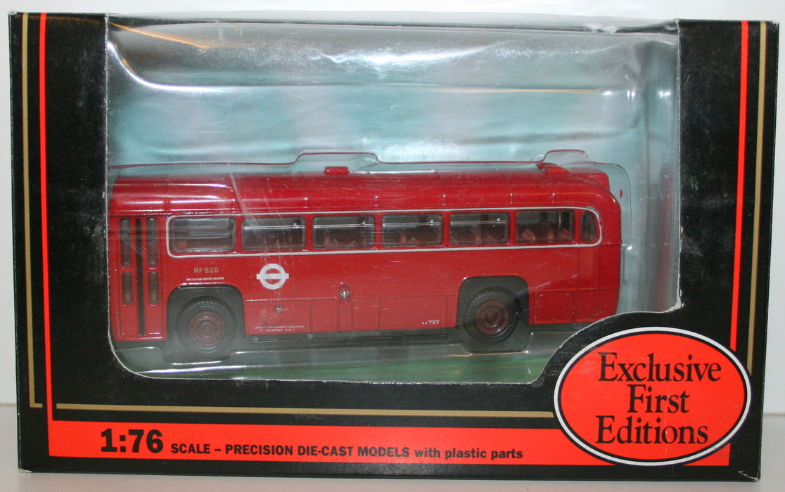 EFE 1/76 23304 AEC RF Bus London Transport 219 Weybridge Station