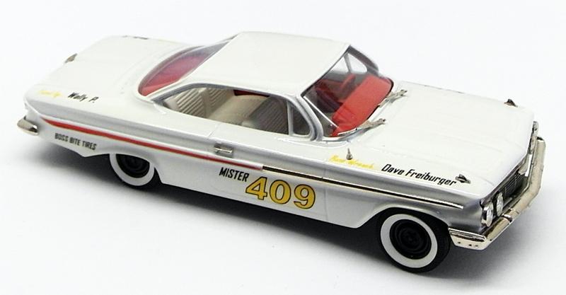 Brooklin 1/43 Scale BRK137 - 1956 Pontiac Chieftain 860 4-Dr Sedan Blue Brooklin 1/43 Scale BRK137 - 1956 Pontiac Chieftain 860 4-Dr Sedan Blue