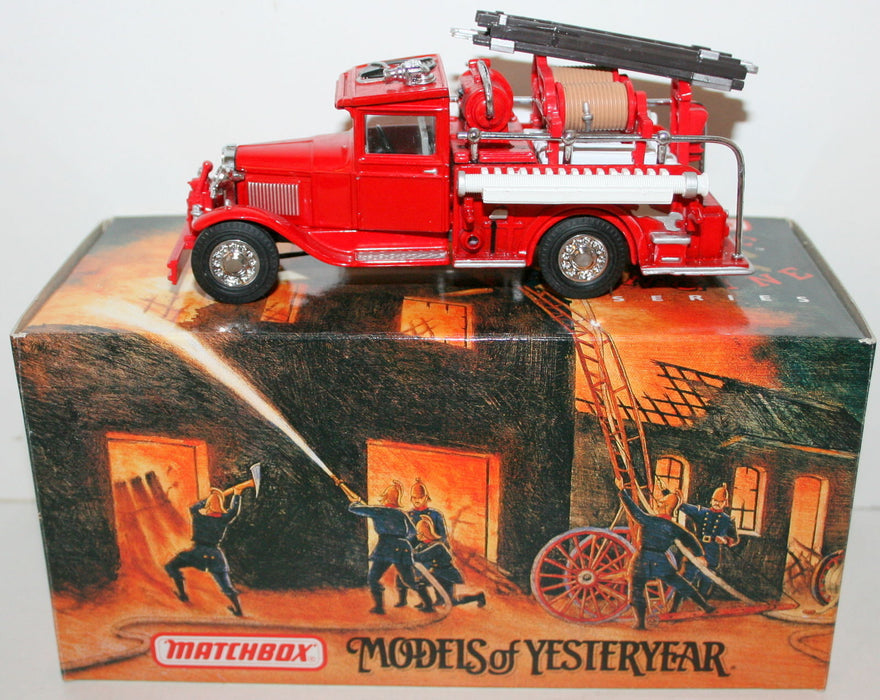 MATCHBOX YFE06 1932 FORD AA FIRE ENGINE