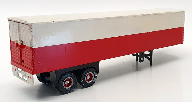 Lion Car 1/50 Scale - Mat110  - Hand Painted Red & White Truck & Trailer