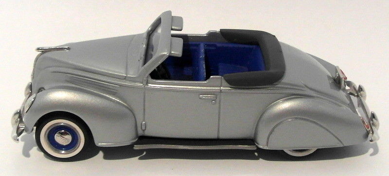 Durham Classics 1/43 Scale DCJ05 - 1938 Lincoln Zephyr Convertible - Silver
