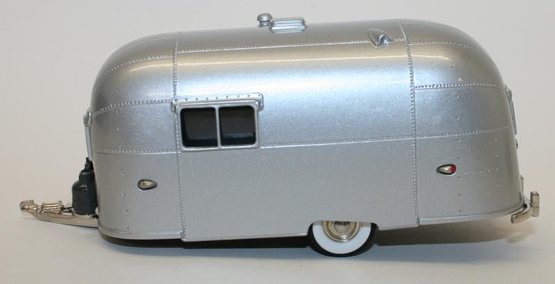 Brooklin 1/43 Scale White Metal Model BRK54 - 1953 Streamlined American Caravan