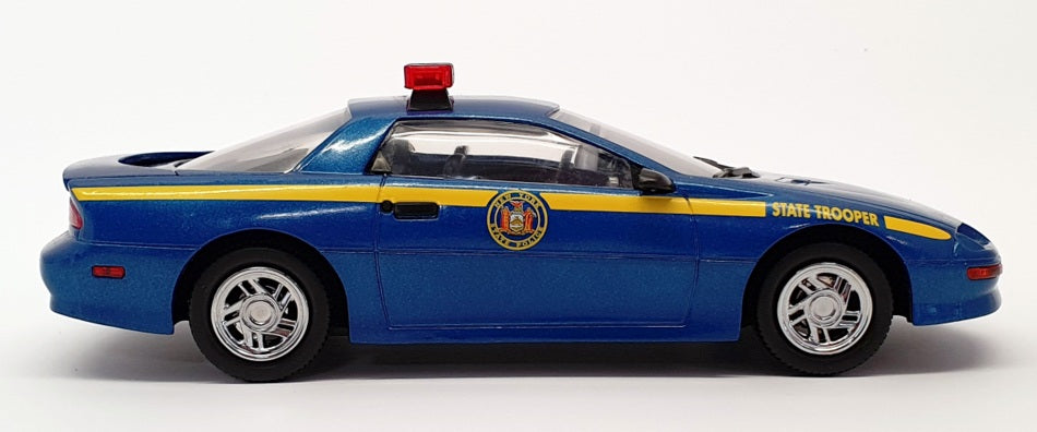 Code 3 Collectibles 1/24 Scale 30721A - Chevrolet Police Car New York - Blue