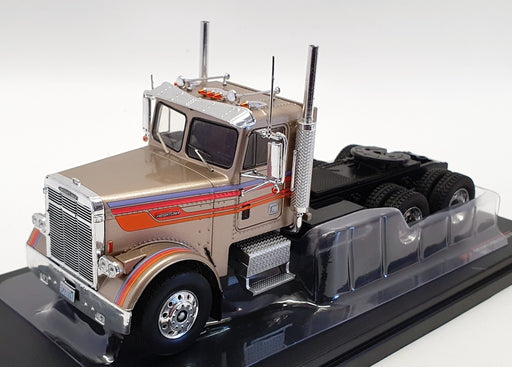 IXO Models 1/43 Scale TR076 - 1977 Freighterliner FLC 120 64T - Silver