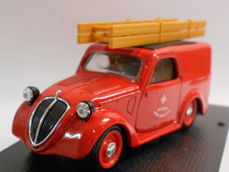 Brumm 1/43 Scale Metal Model - R246 FIAT 500B FURGONCINO 1946-49