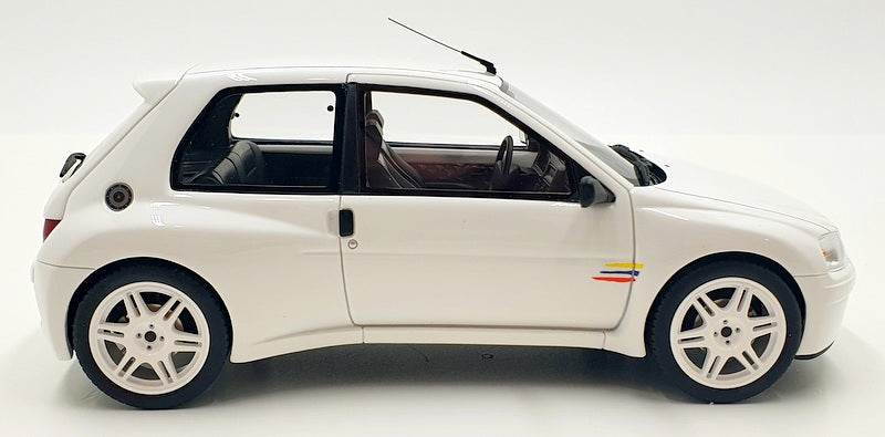Otto Mobile1/18 Scale Resin OT393 - Peugeot 106 Maxi/Dimma - White