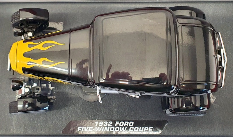 Motor Max 1/18 Scale Model Car 73171 - 1932 Ford Five Window Coupe - Black