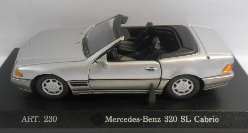 Corgi Detail 1/43 Scale - ART.230 MERCEDES 320 SL CABRIO SILVER