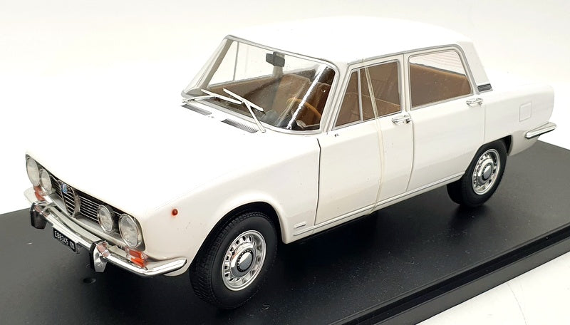 Mitica 1/18 Scale 200003-D - Alfa Romeo 1750 Berlina 1969 2 Series - White