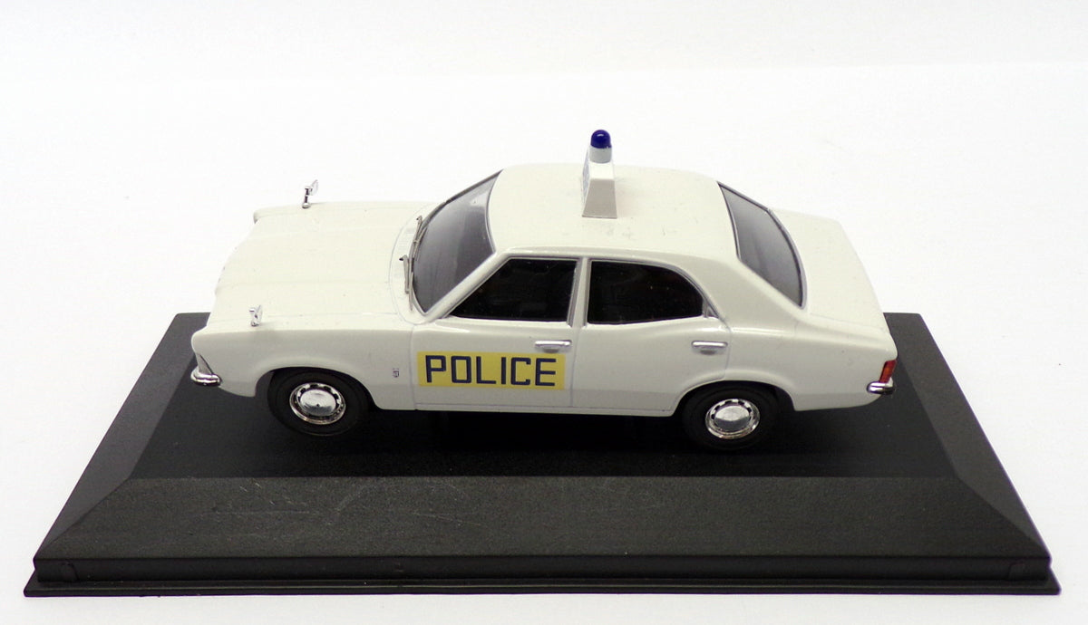 Vanguards 1/43 Scale VA10304 - Ford Cortina MkIII - Hampshire Police