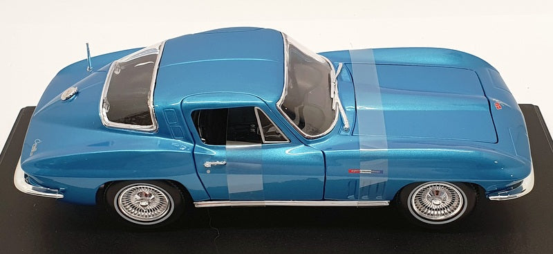 Maisto 1/18 Scale Model Car 46629 - 1965 Chevrolet Corvette - Metallic Blue