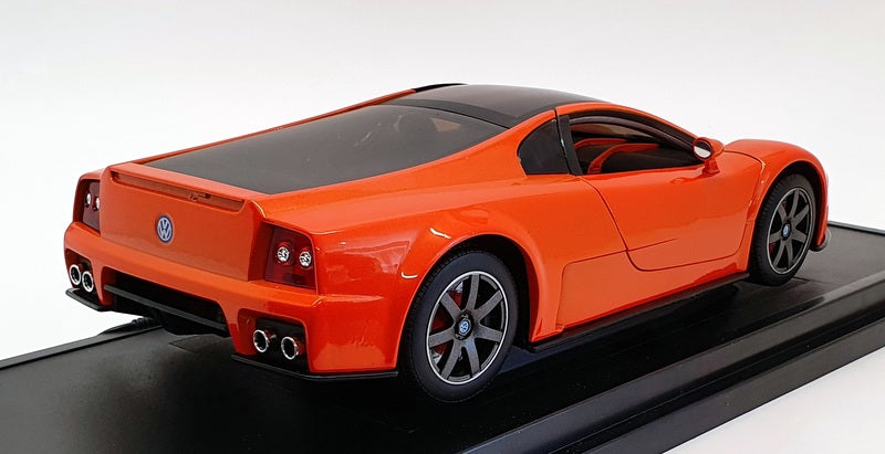 Road Signature 1/18 Scale 92488 - Volkswagen W12 Nardo - Orange