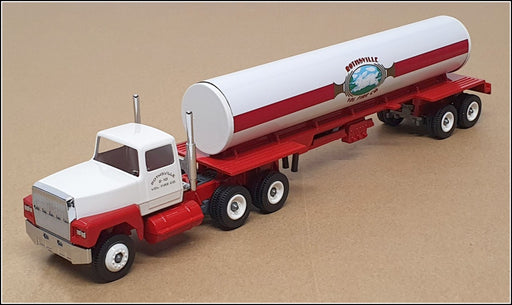 Winross 1/64 Scale WR021 - Ford Tanker Truck Rothsville Fire Co. - Red/White