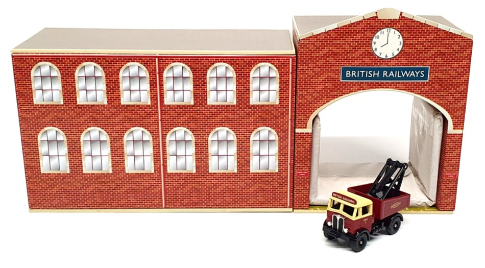Lledo 1/76 Scale BR2002 - 2 Piece Tin Plate Railway Depot & AEC Wrecker - BR