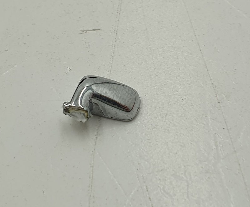 Maisto 1/18 Scale Diecast CHMC2 - Chrome Plated McLaren F1 1993 + Plinth