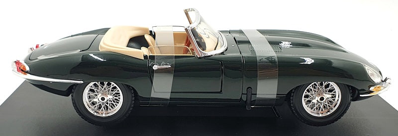 Maisto 1/18 Scale Diecast 46629 - Jaguar E-Type Cabrio - Green